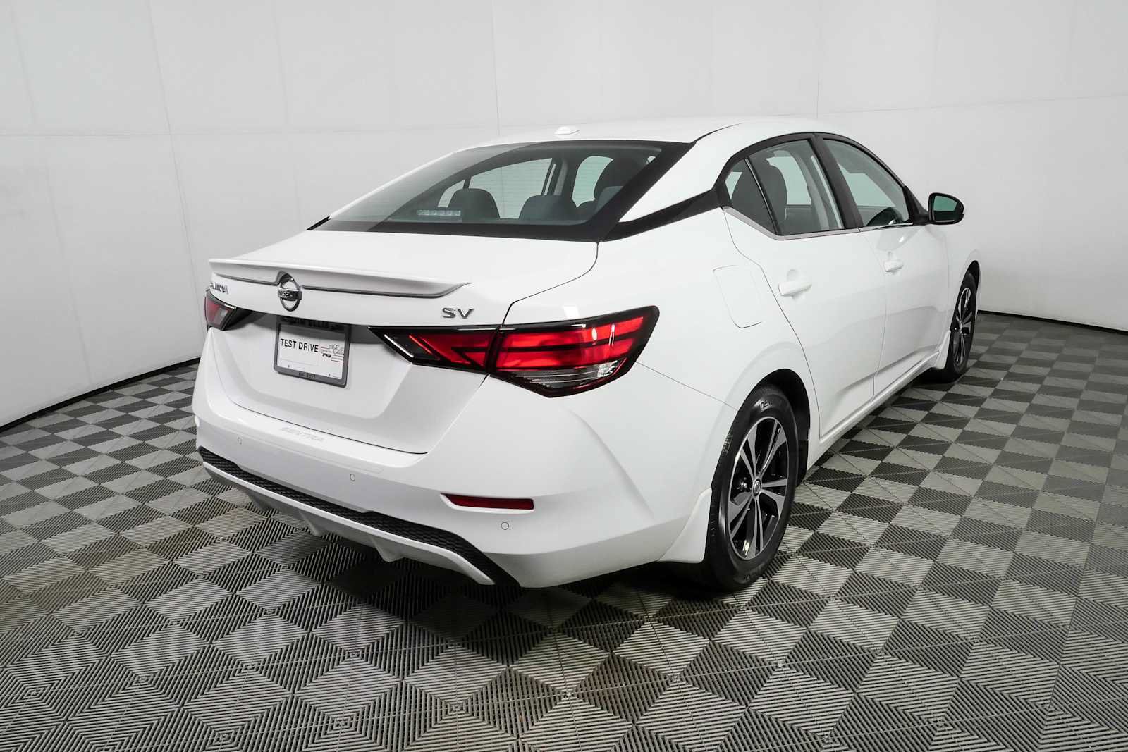 Used 2023 Nissan Sentra SV FWD image 2
