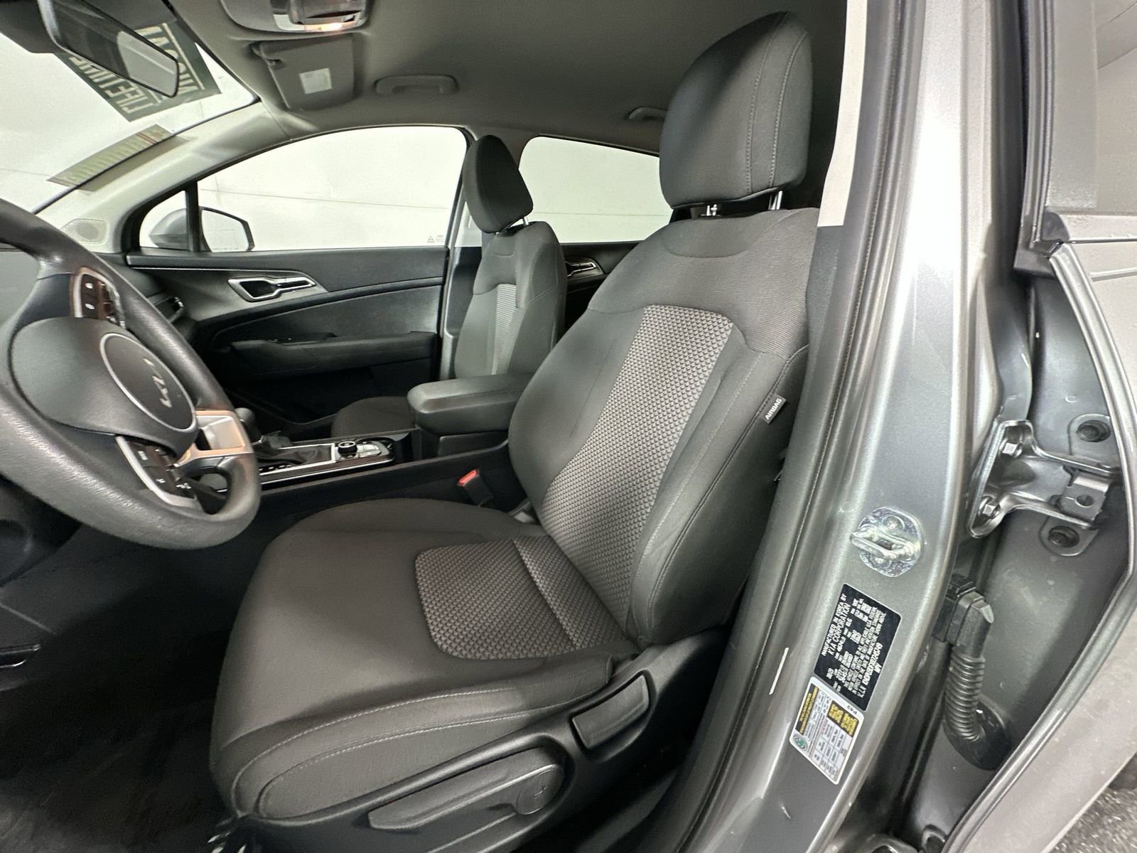 Used 2024 Kia Sportage LX image 11