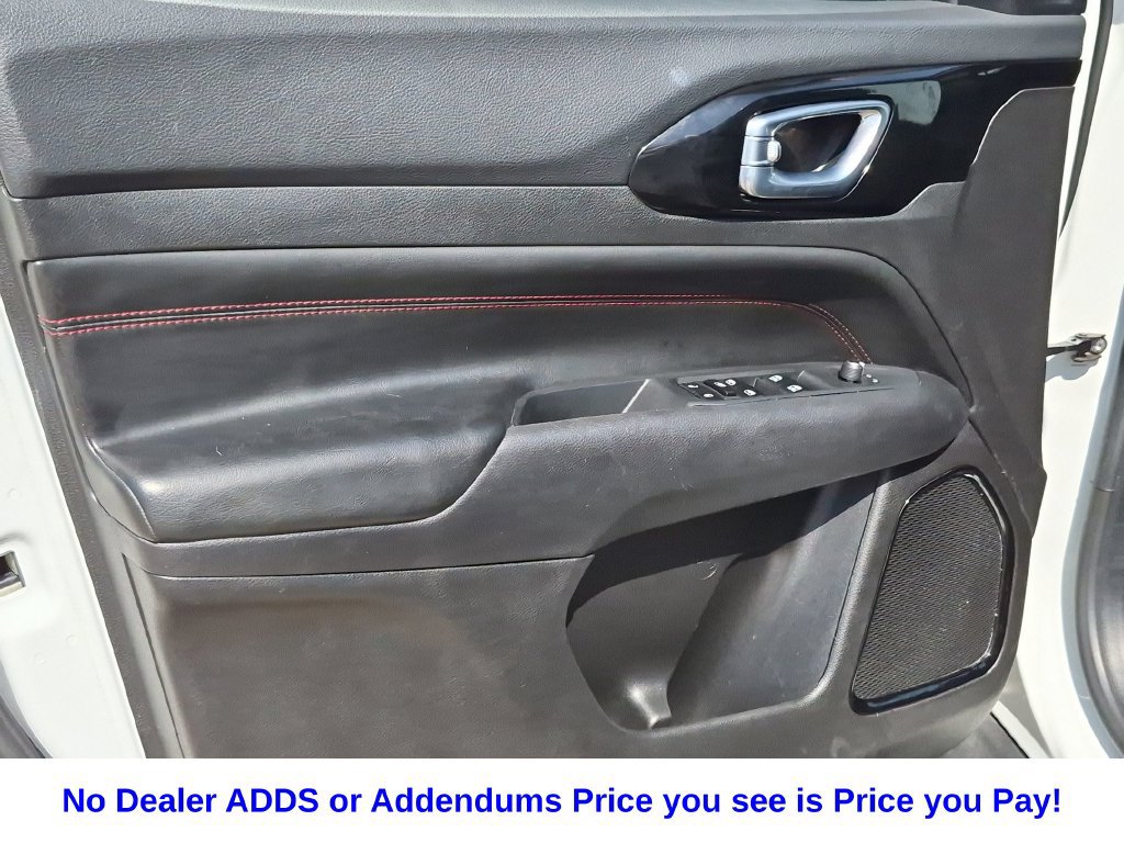 Used 2025 Jeep Compass Trailhawk AWD/4WD image 19