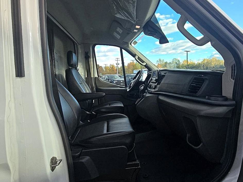 Used 2022 Ford Transit 350 DRW image 29