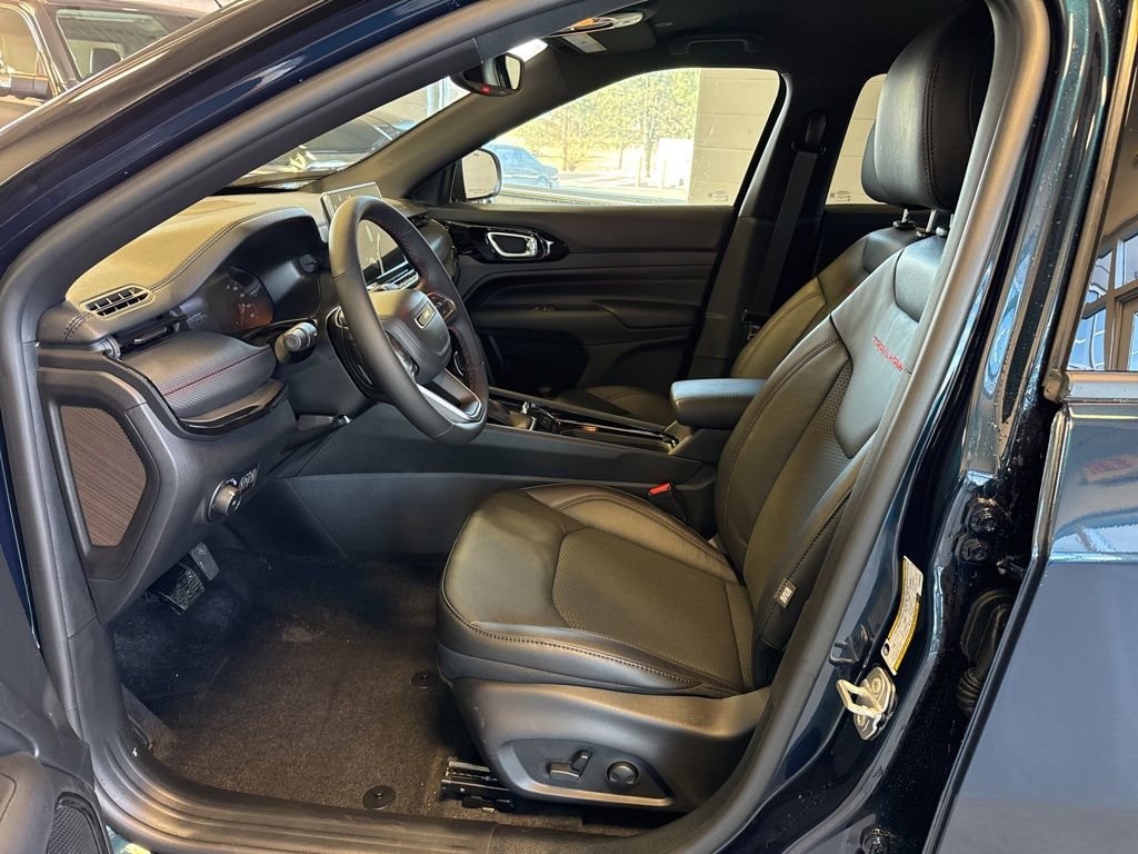 New 2026 Jeep Compass Trailhawk image 13