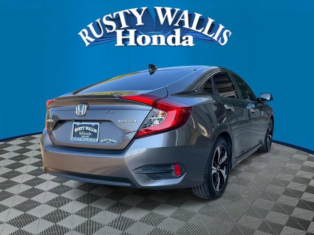 Used 2018 Honda Civic Touring image 3