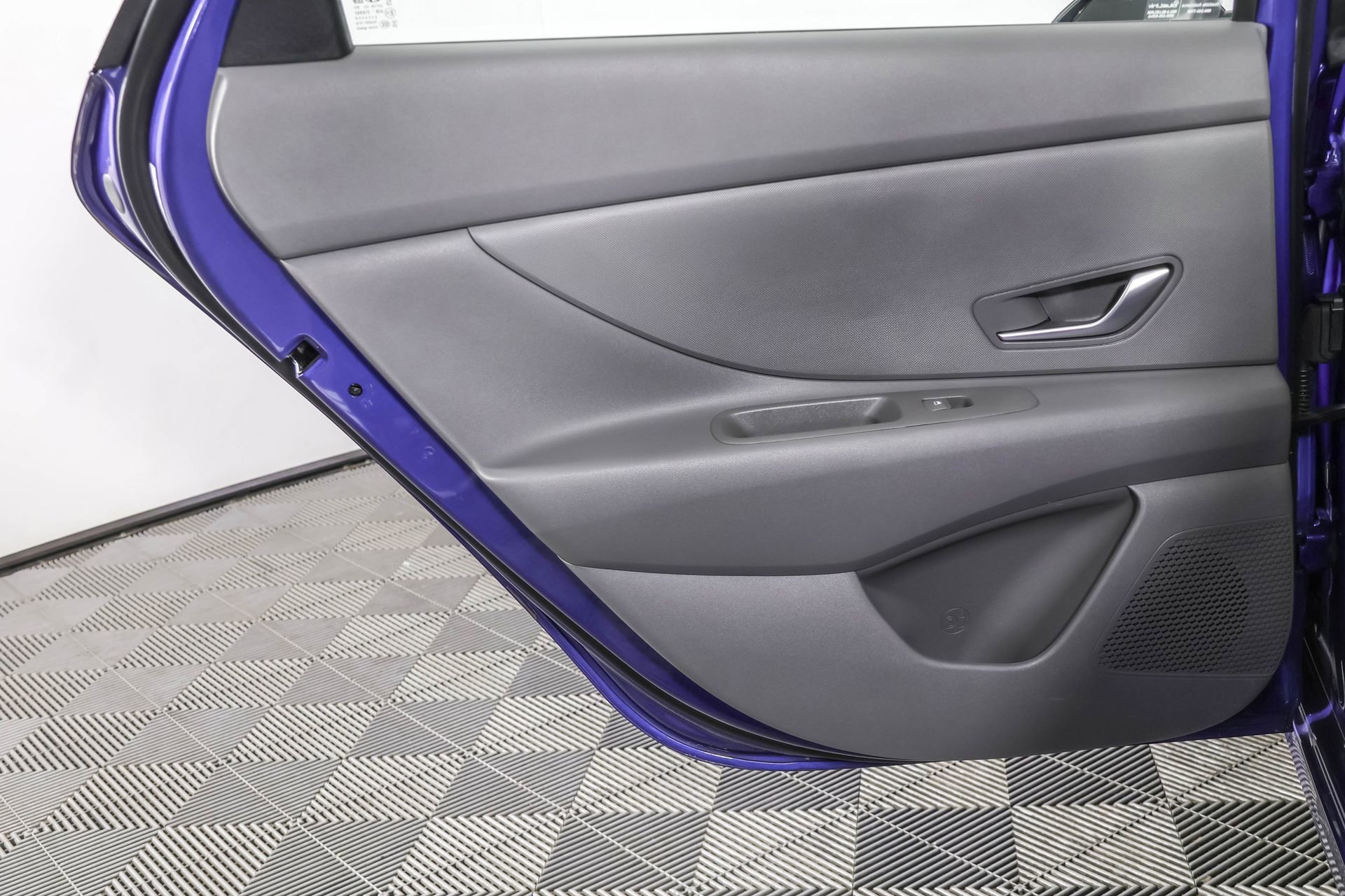 Used 2024 Hyundai Elantra SEL image 39