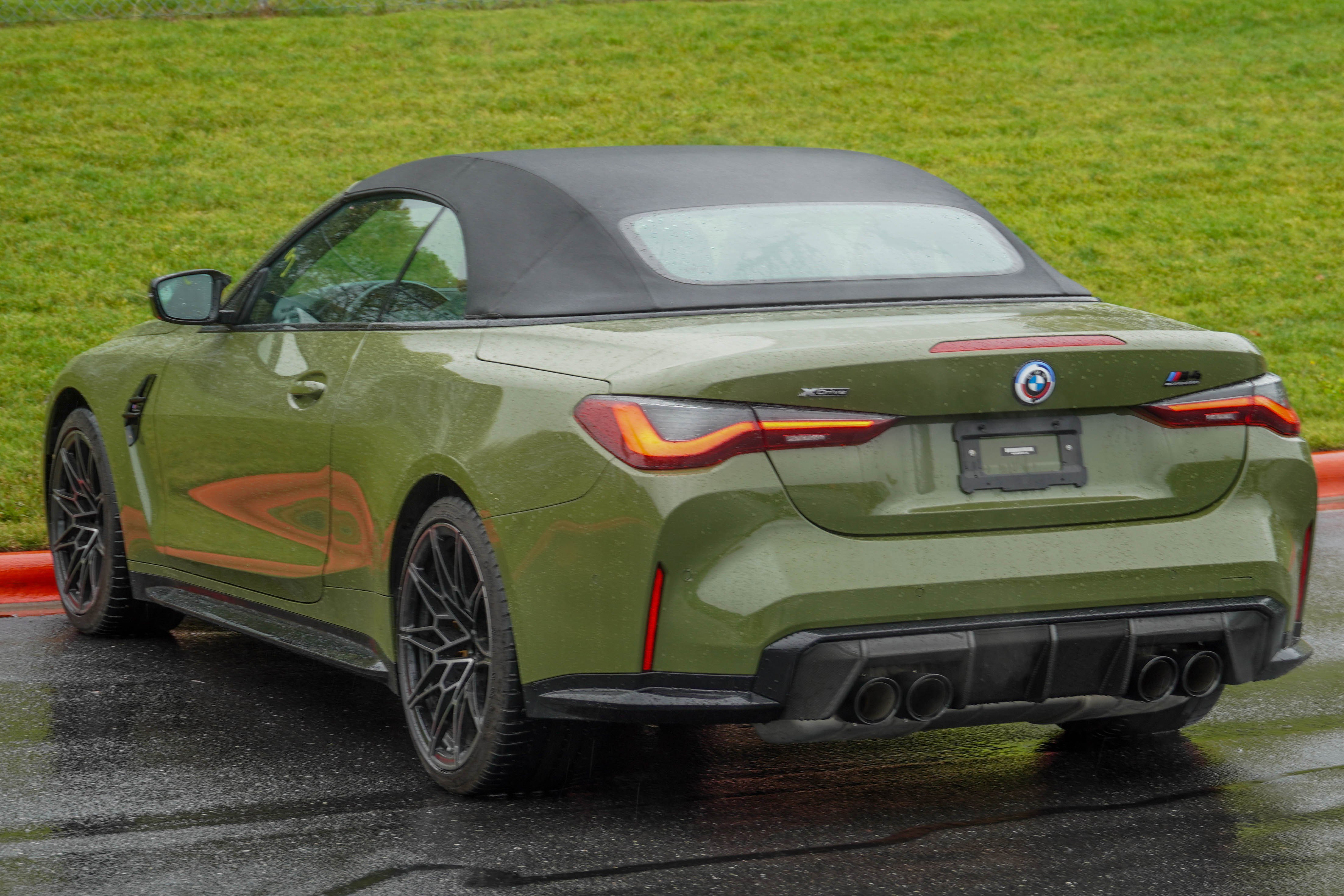 Used 2023 BMW M4 xDrive Competition w/ M Carbon Exterior Package AWD/4WD image 6