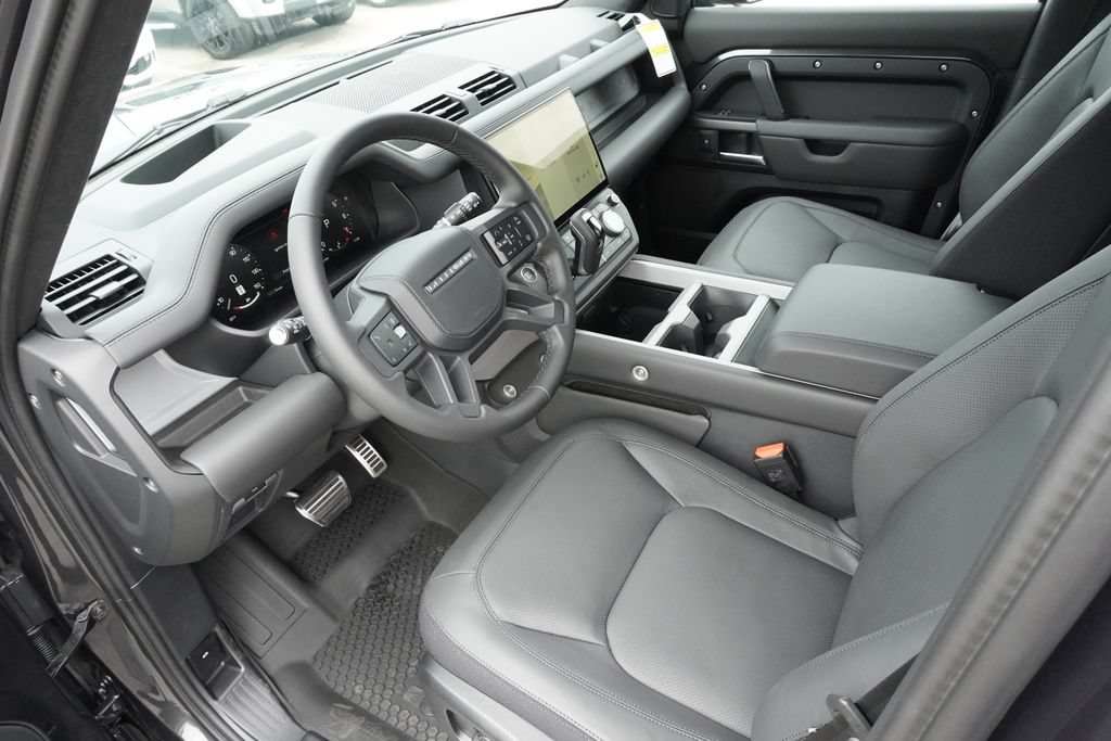 New 2026 Land Rover Defender 110 X AWD/4WD image 18