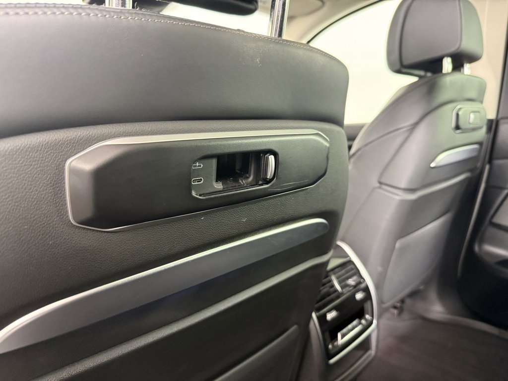 Used 2025 BMW X7 xDrive40i image 36