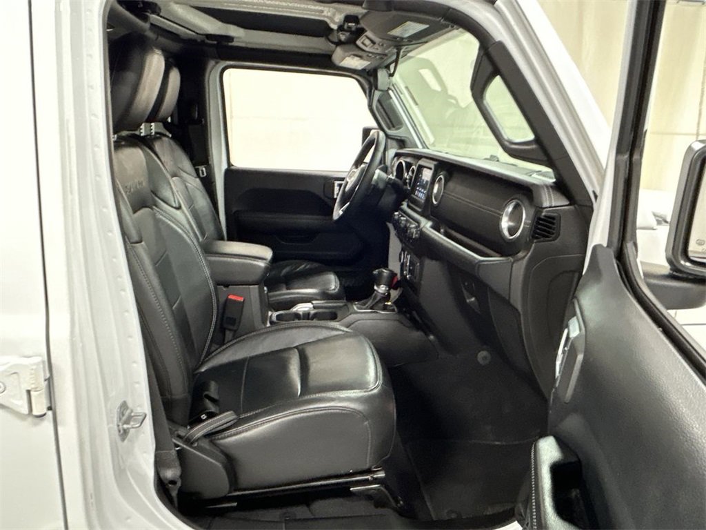 Used 2018 Jeep Wrangler Unlimited Sahara w/ Dual Top Group image 25