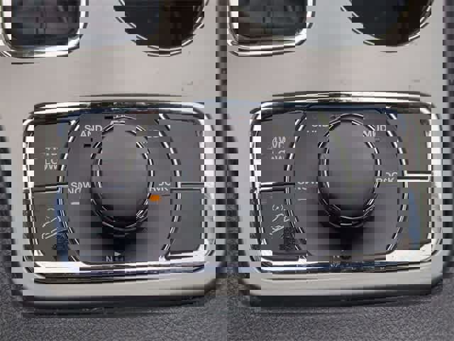 Used 2020 Jeep Grand Cherokee Limited image 40