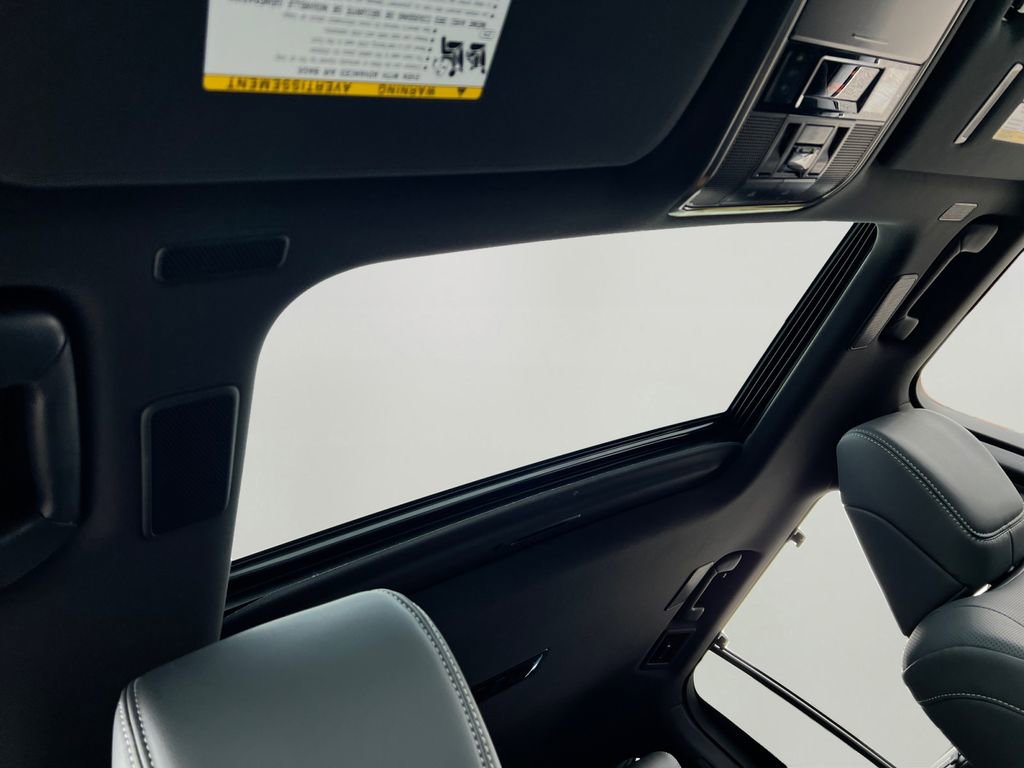 New 2026 Lexus LX 700h Luxury image 5