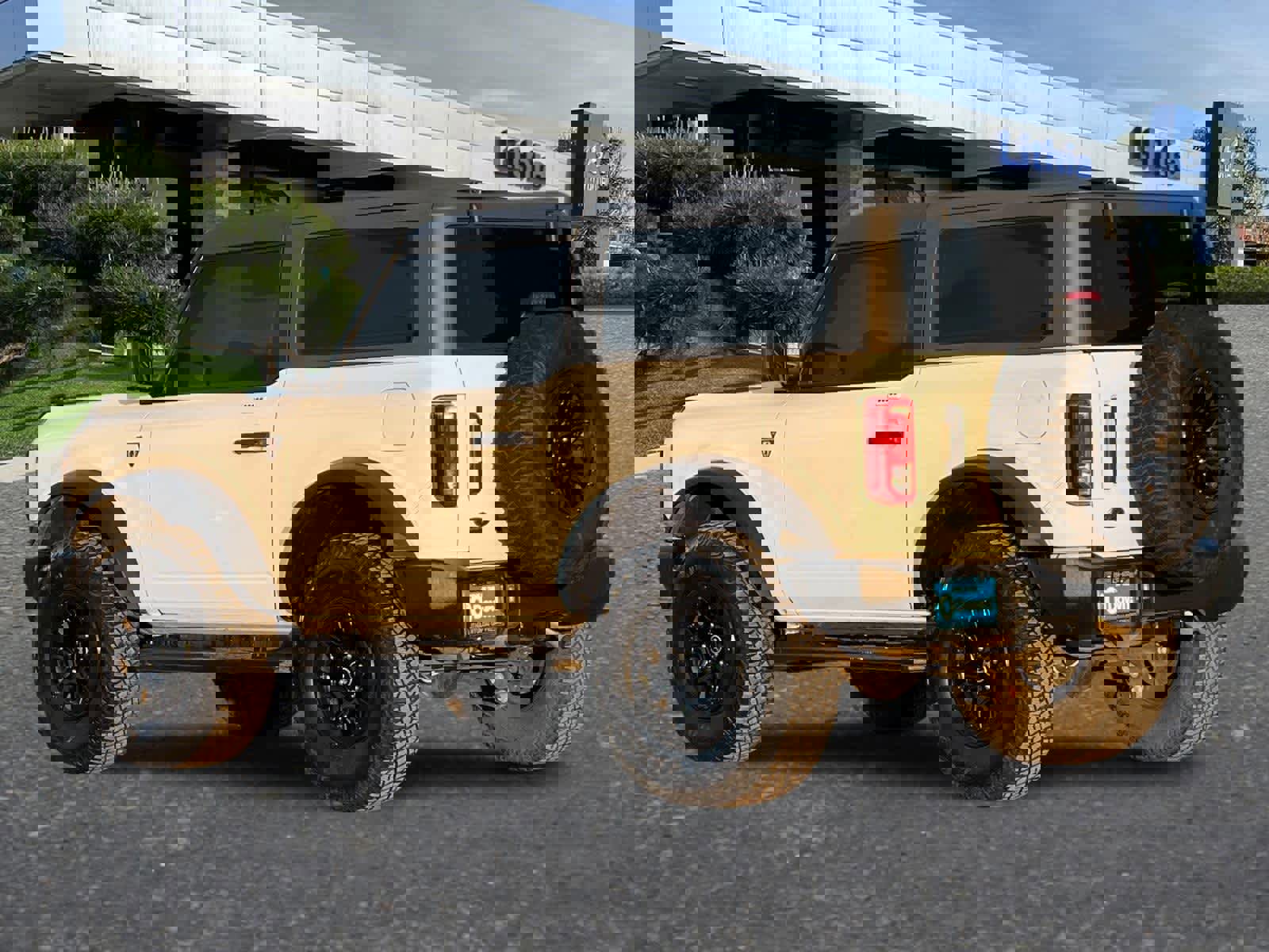 Used 2022 Ford Bronco Base w/ Sasquatch Package image 7