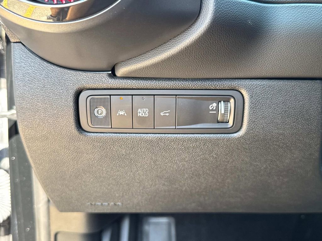 Used 2025 Chevrolet Equinox EV RS image 14