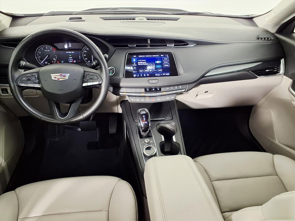 Certified 2023 Cadillac XT4 Premium Luxury w/ Enhanced Visibility Package image 3