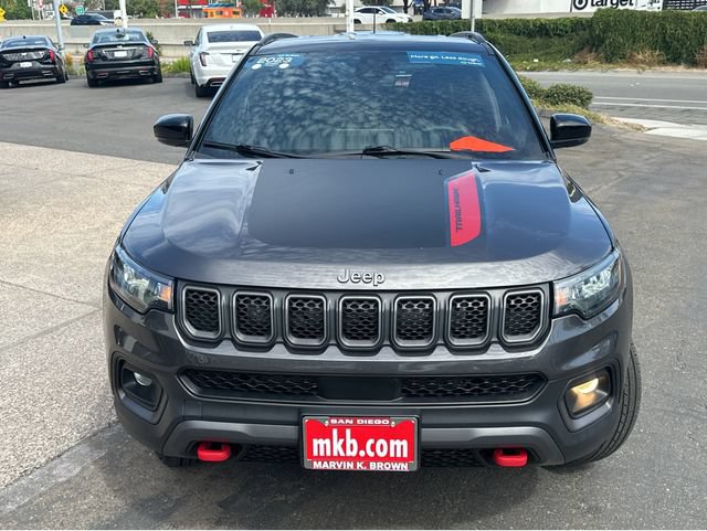 Used 2023 Jeep Compass Trailhawk AWD/4WD image 2