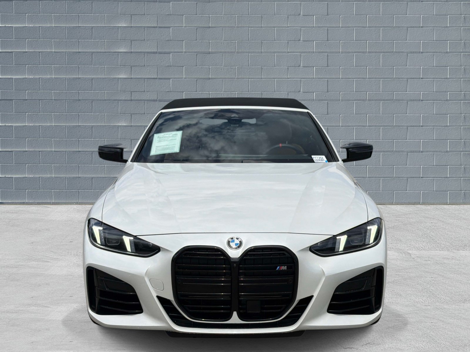 Used 2026 BMW M440i Convertible RWD image 3