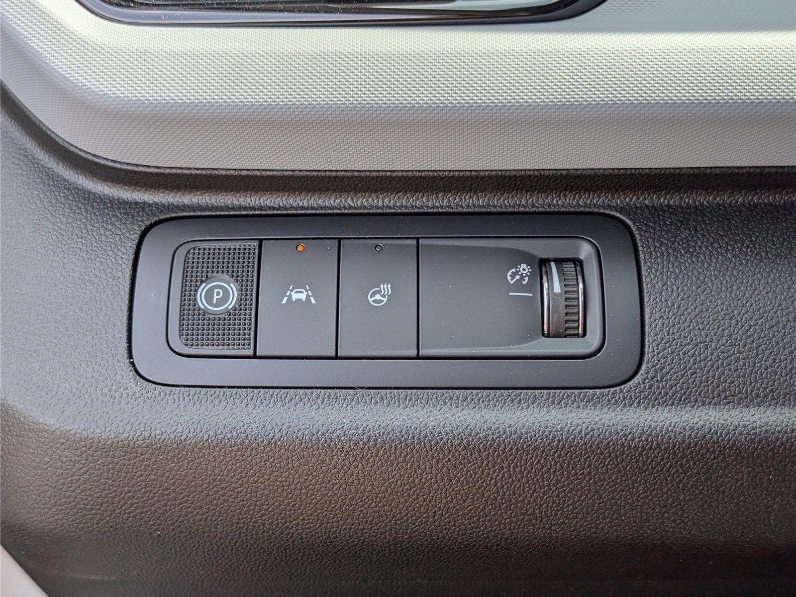 New 2027 Chevrolet Bolt LT w/ Comfort Package FWD image 16