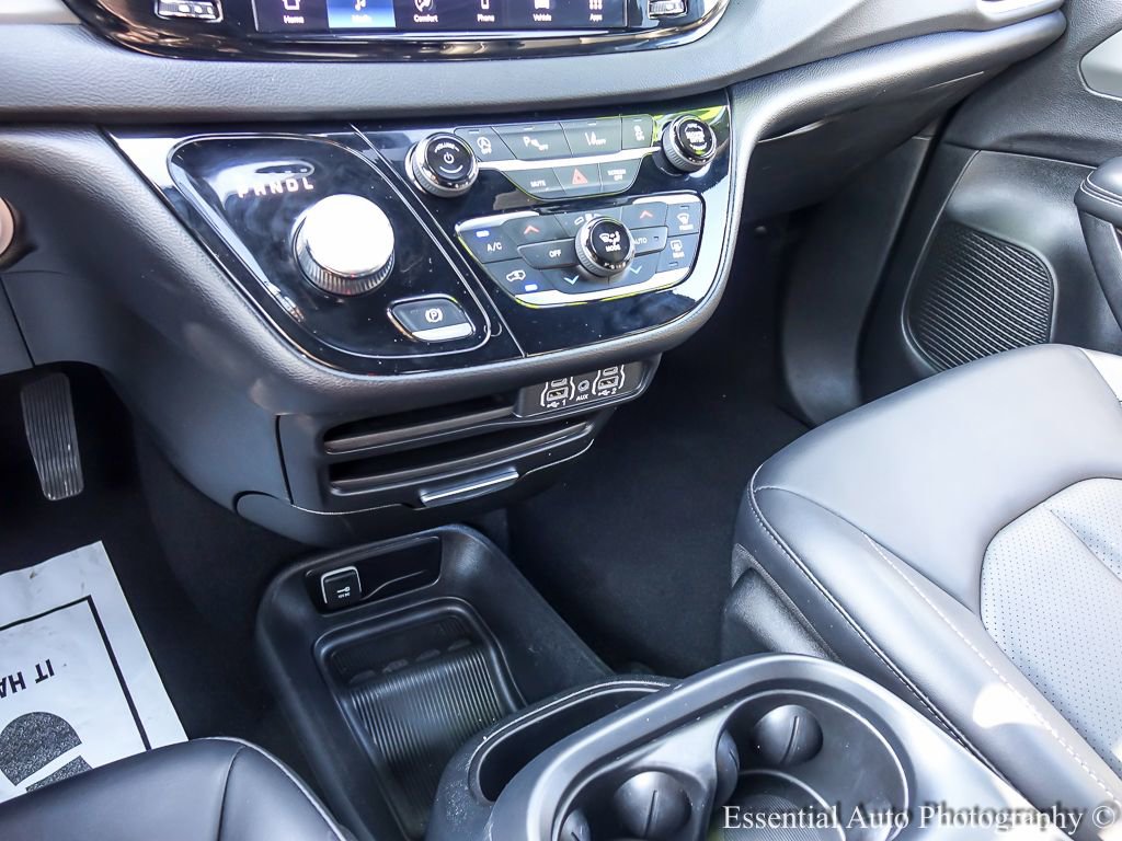 Used 2025 Chrysler Pacifica Select FWD image 25