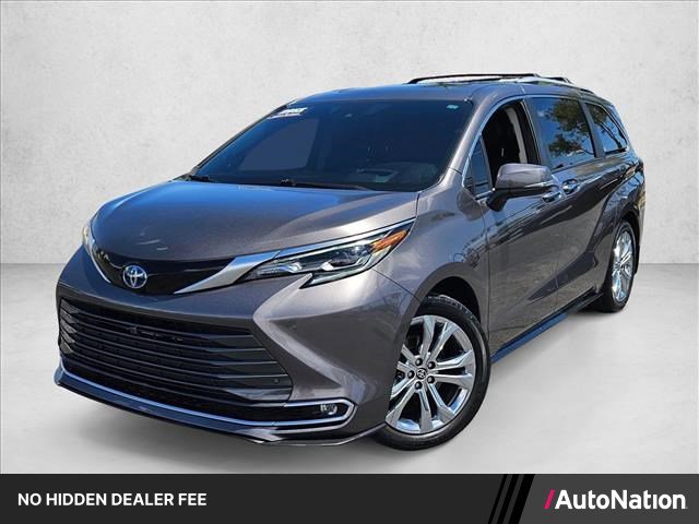 Used 2024 Toyota Sienna Platinum FWD video 1