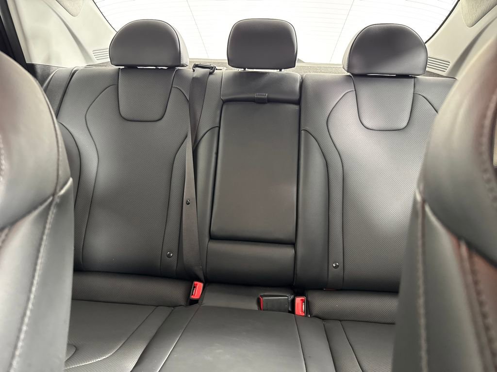 Certified 2023 Hyundai Elantra Limited FWD image 34