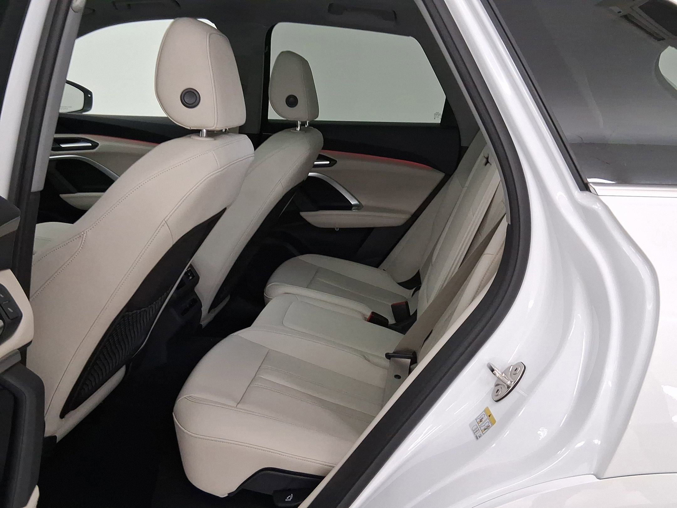 Certified 2025 Audi Q5 Premium w/ Convenience Package image 13