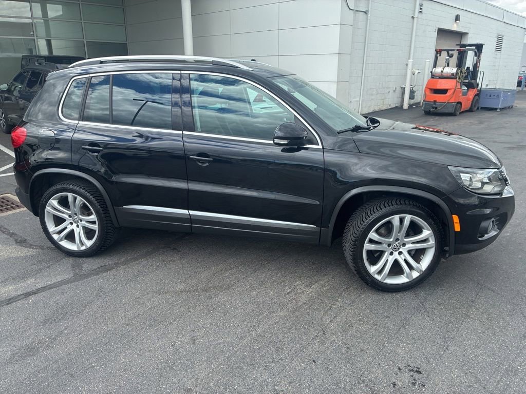 Used 2016 Volkswagen Tiguan SEL AWD/4WD image 2