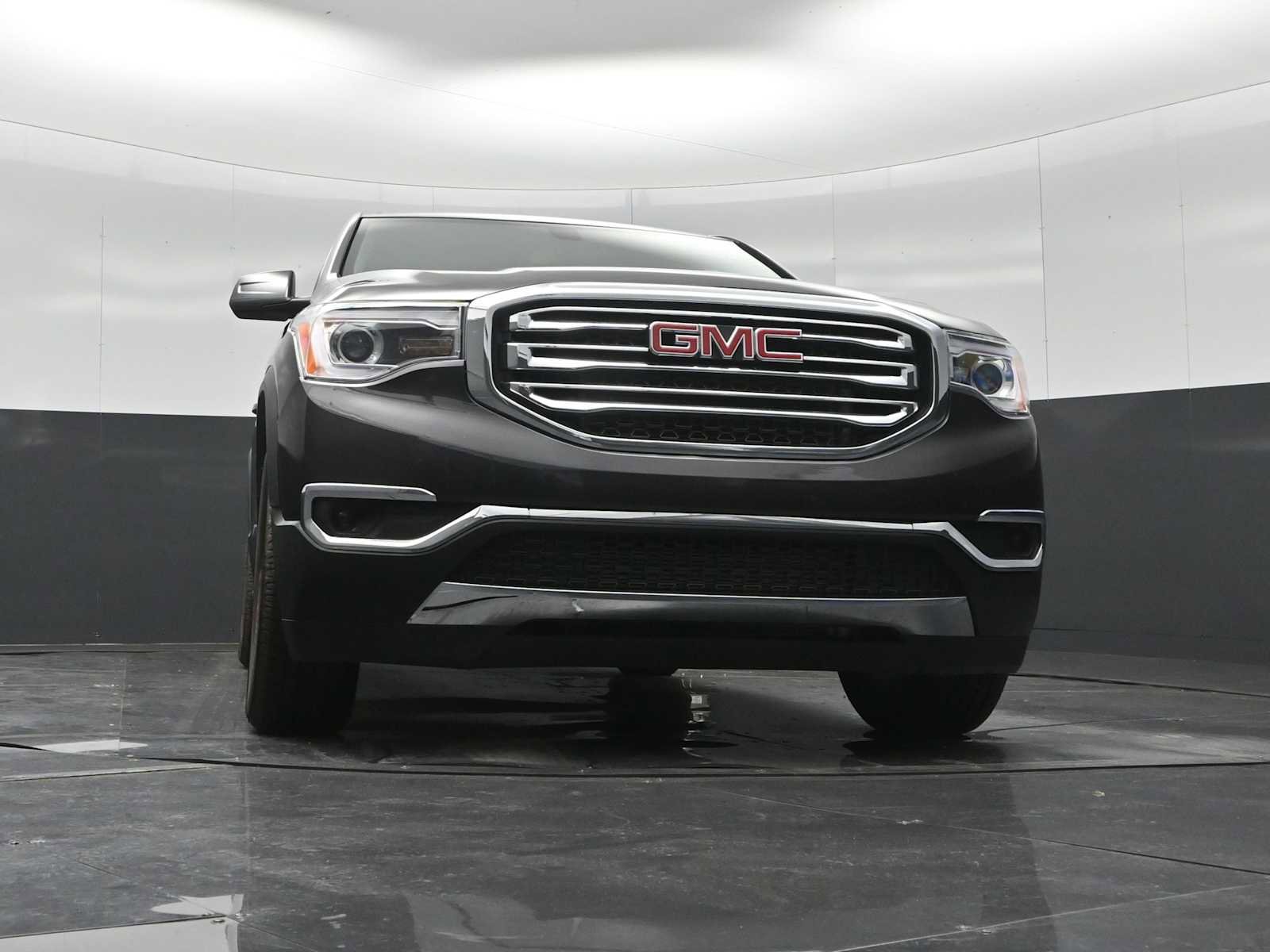 Used 2017 GMC Acadia SLE AWD/4WD image 48