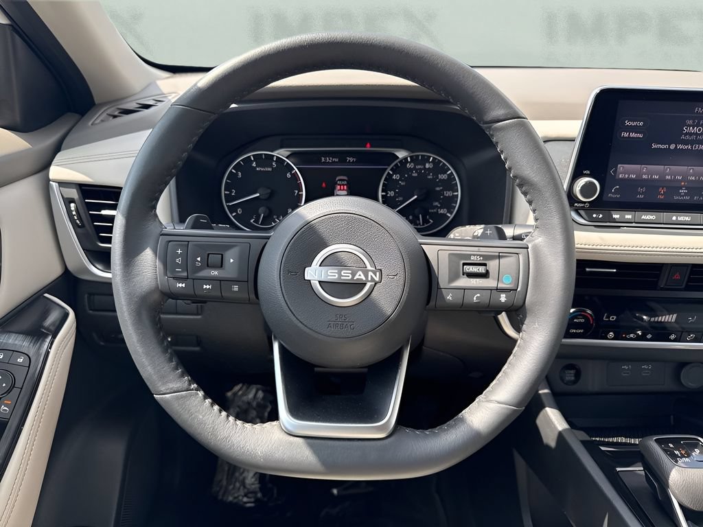 Used 2024 Nissan Rogue SV w/ SV Premium Package AWD/4WD image 14