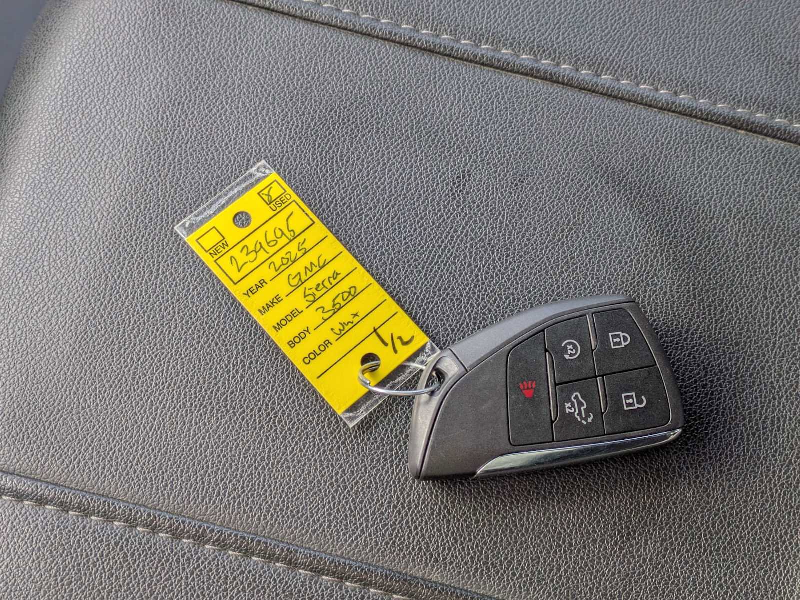 Used 2025 GMC Sierra 3500 SLE w/ SLE Convenience Package image 34