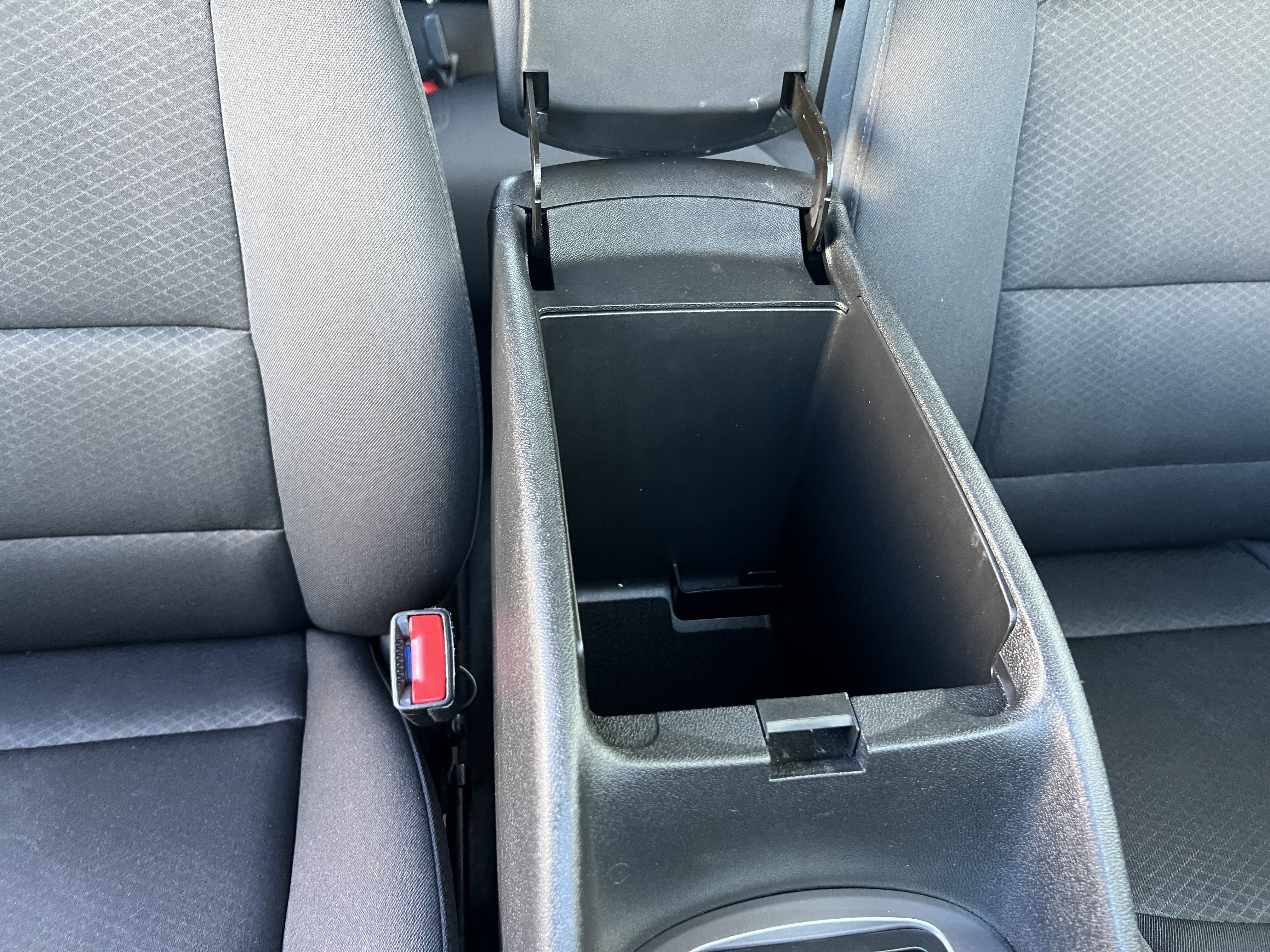 Used 2021 Chevrolet Malibu LT image 25