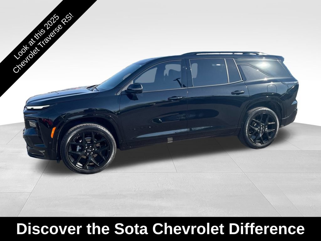 Used 2025 Chevrolet Traverse RS
