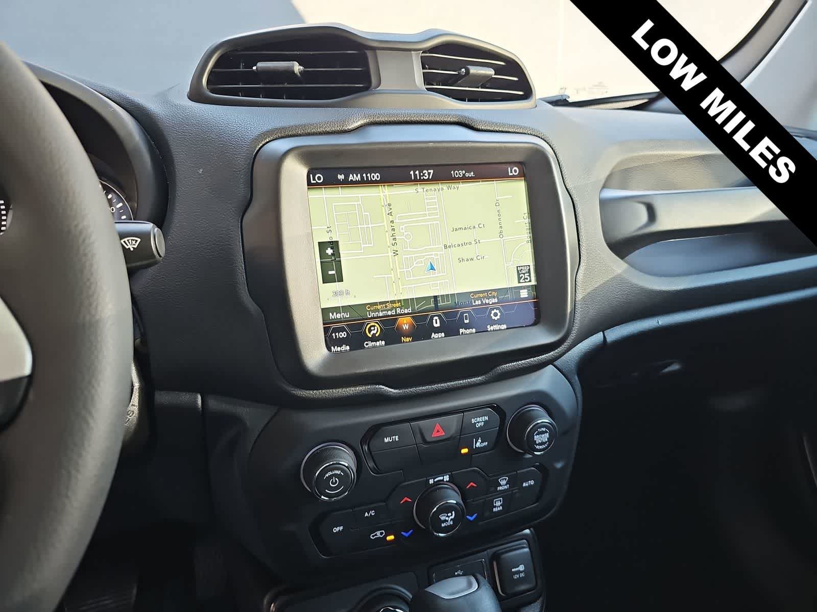 Used 2023 Jeep Renegade Latitude AWD/4WD image 19