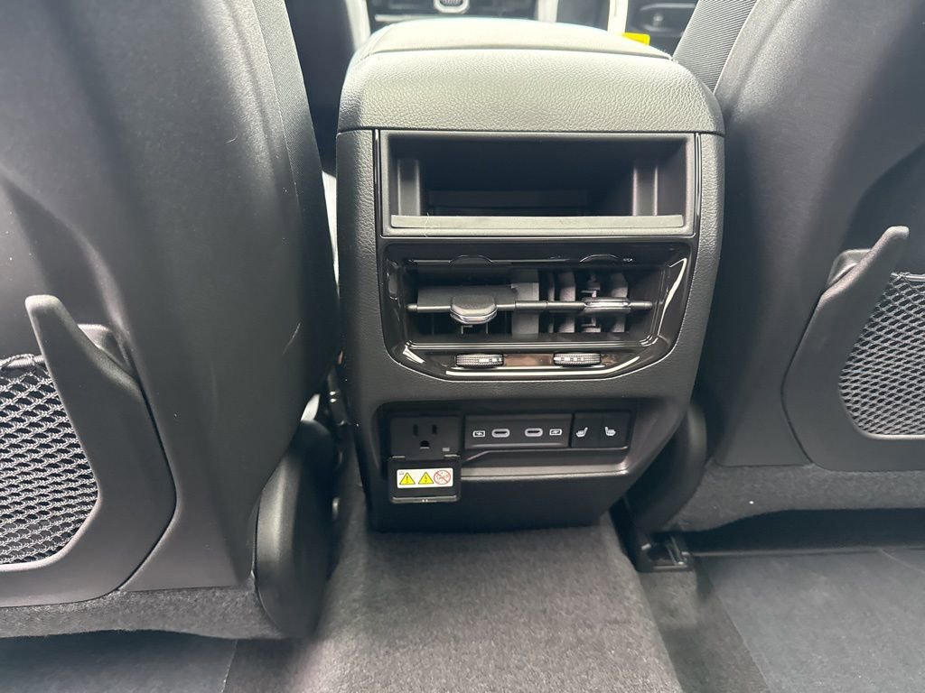 New 2026 Jeep Grand Cherokee Limited image 24