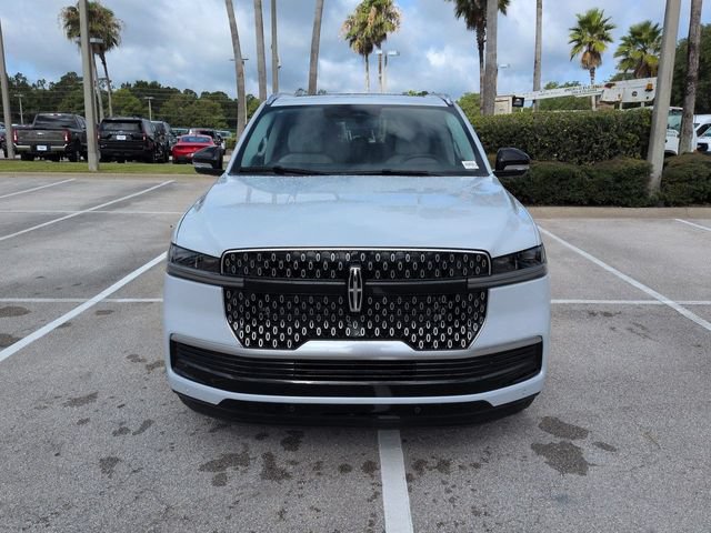 New 2026 Lincoln Navigator L Reserve AWD/4WD image 9