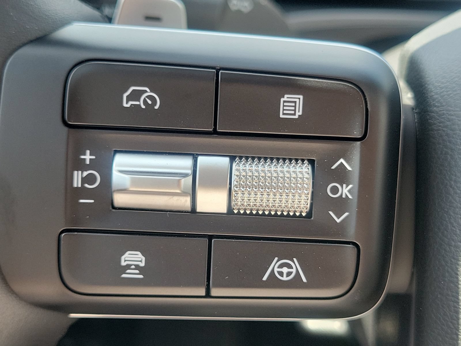 New 2026 Hyundai Santa Fe SEL FWD image 8