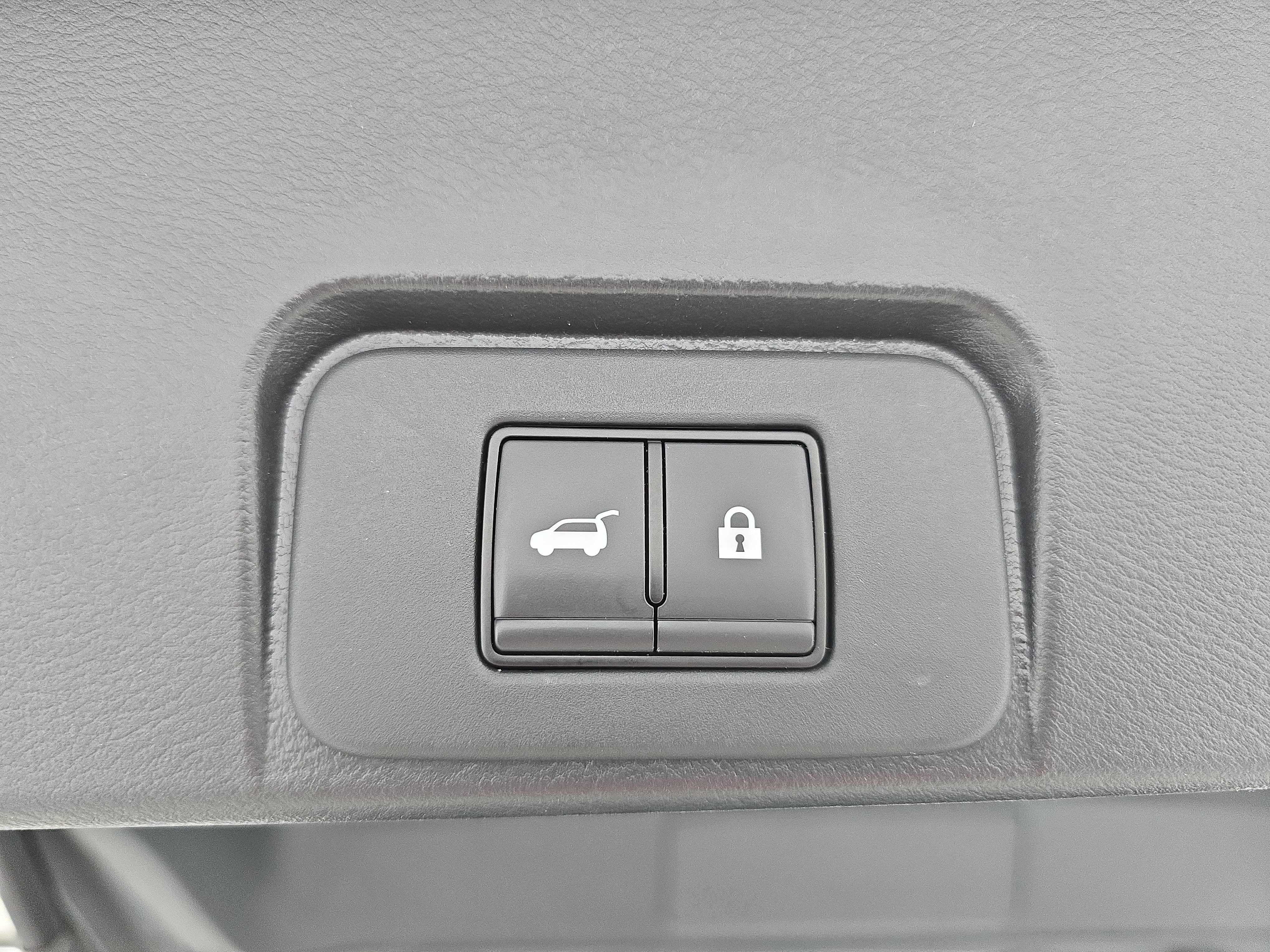 Certified 2023 Nissan Rogue SV w/ SV Premium B Package FWD image 13