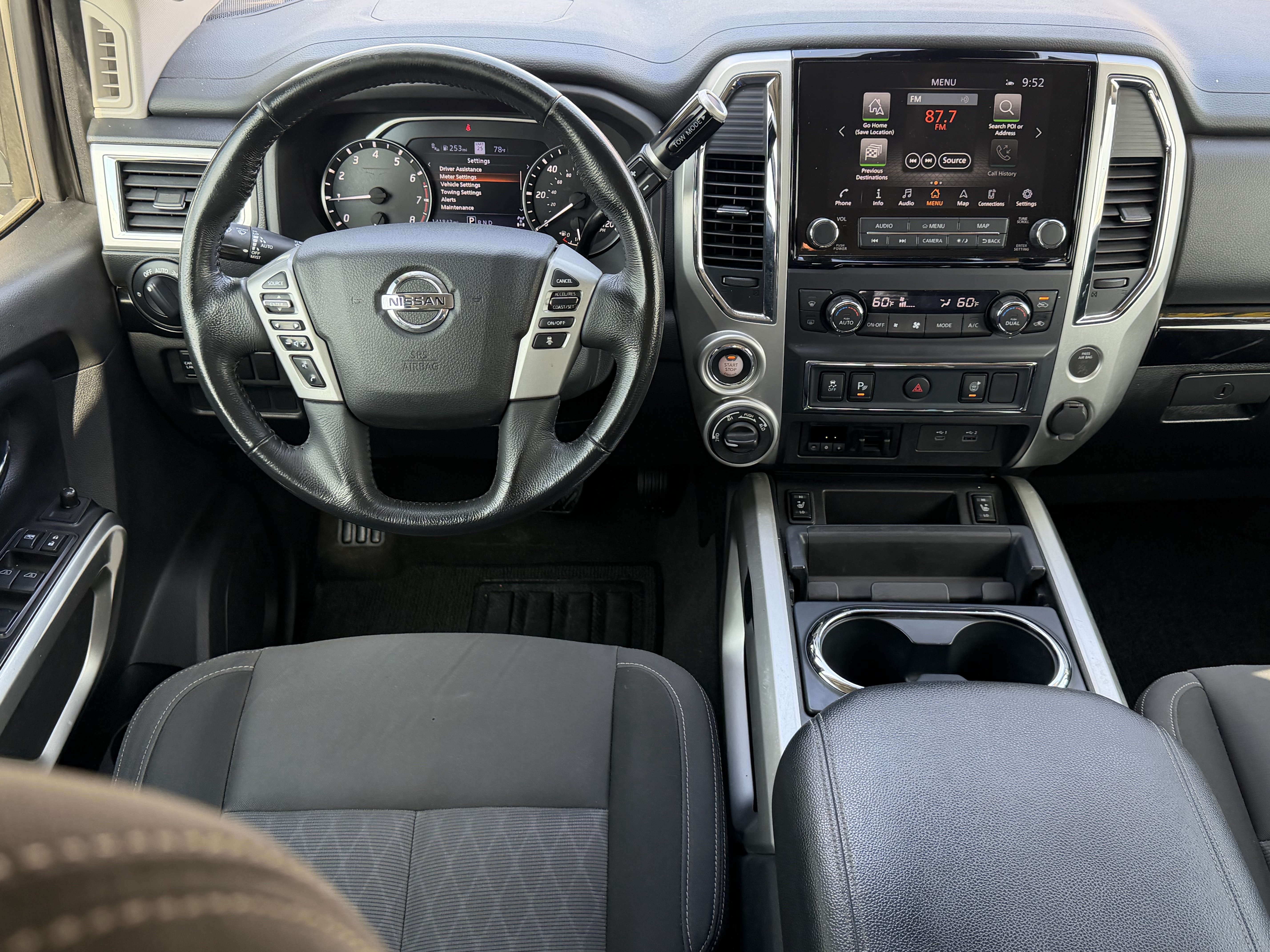 Used 2021 Nissan Titan SV w/ SV Convenience Package AWD/4WD image 13