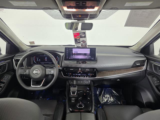 Used 2024 Nissan Rogue Platinum w/ Platinum Premium Package AWD/4WD image 31