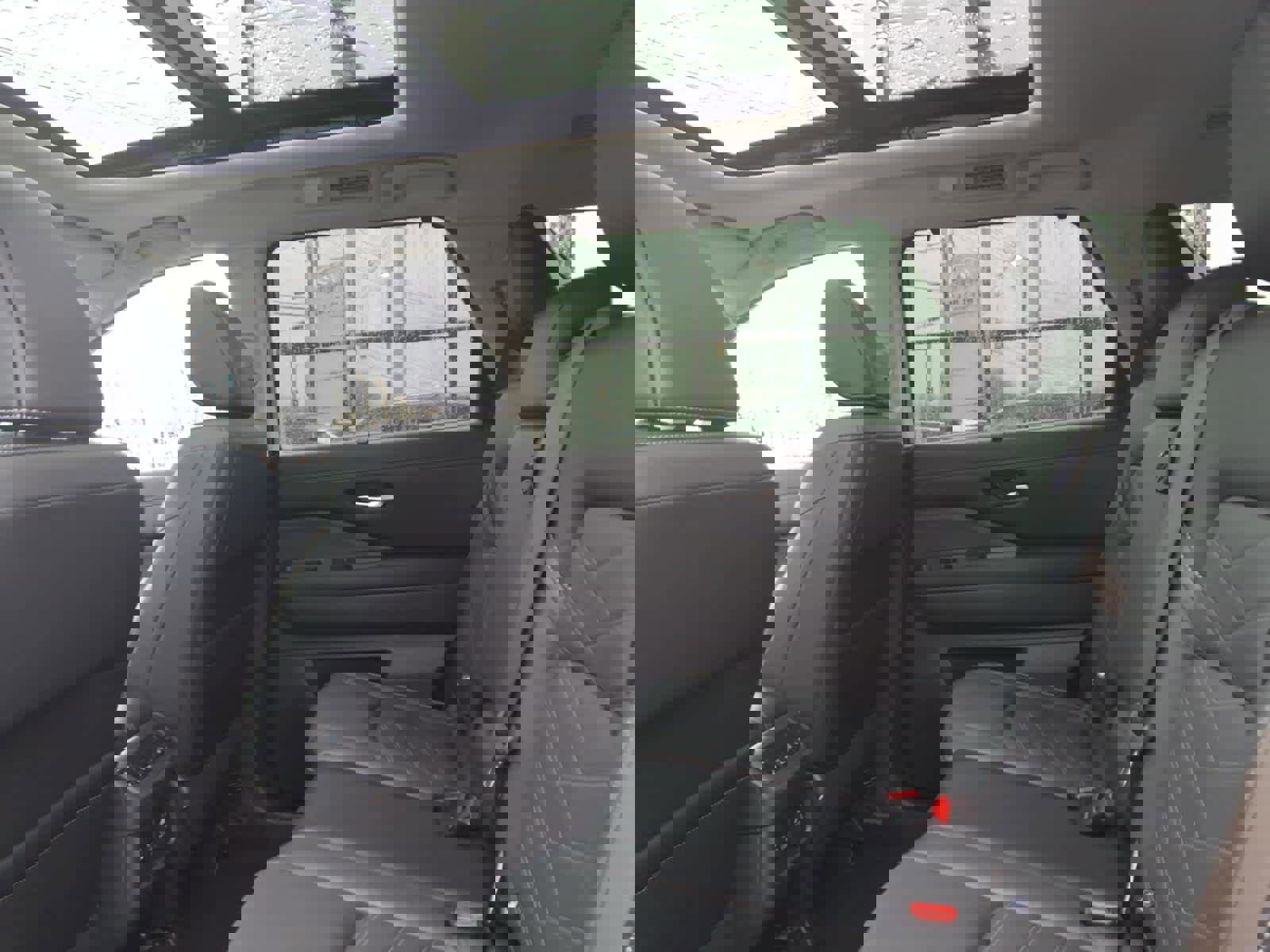 Used 2023 Nissan Pathfinder Platinum w/ Cargo Package image 15