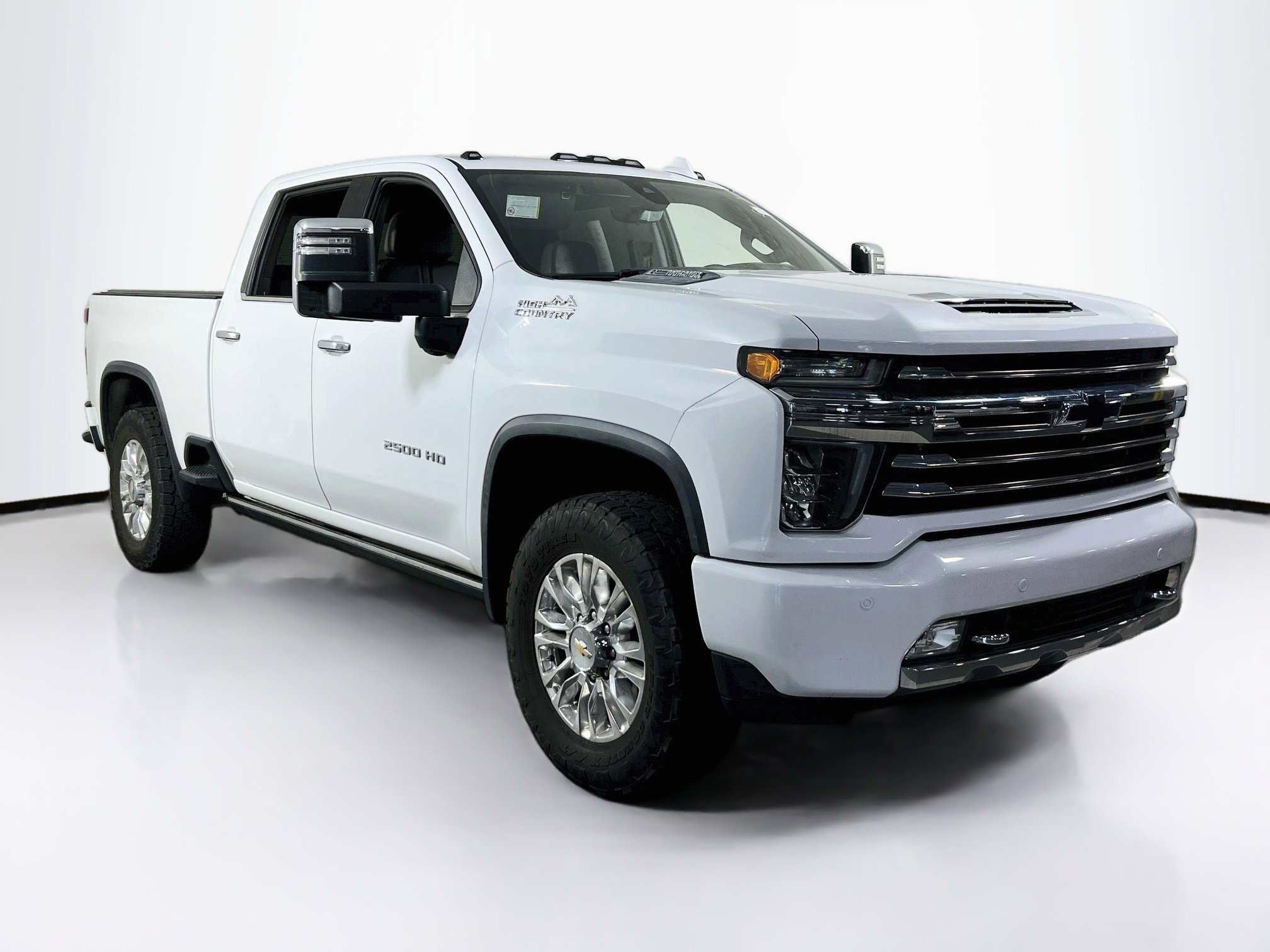 Used 2021 Chevrolet Silverado 2500 High Country AWD/4WD image 3