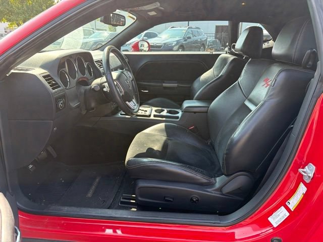 Used 2014 Dodge Challenger R/T RWD image 10