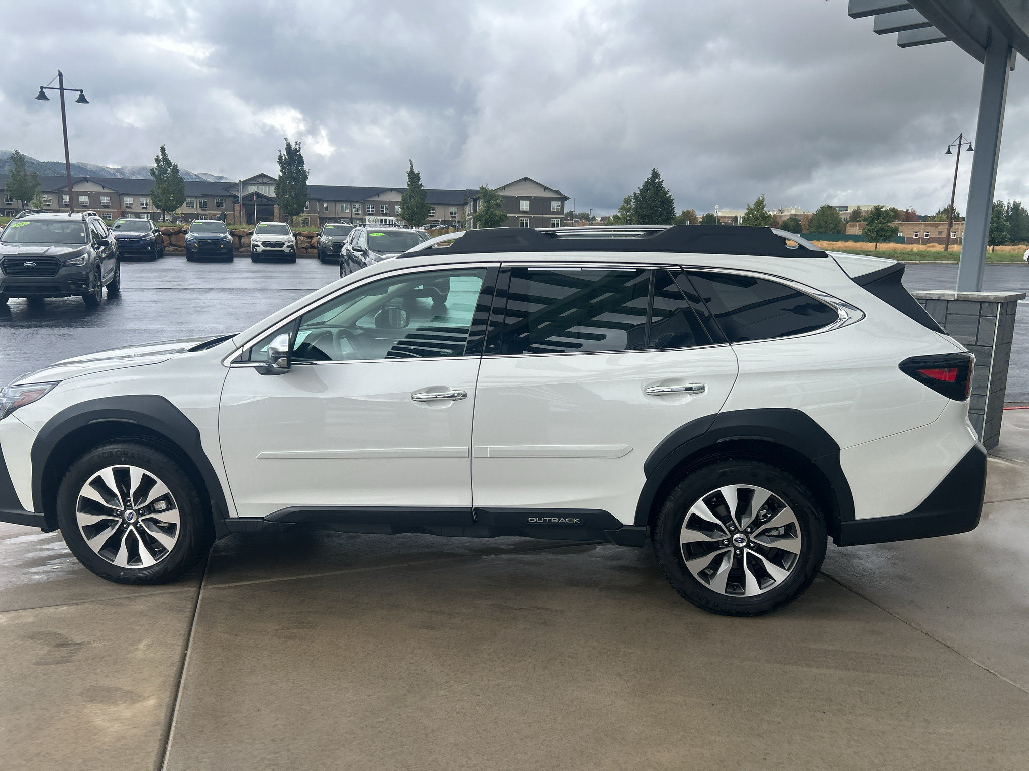 Used 2025 Subaru Outback Touring XT w/ Popular Package #2 AWD/4WD image 6
