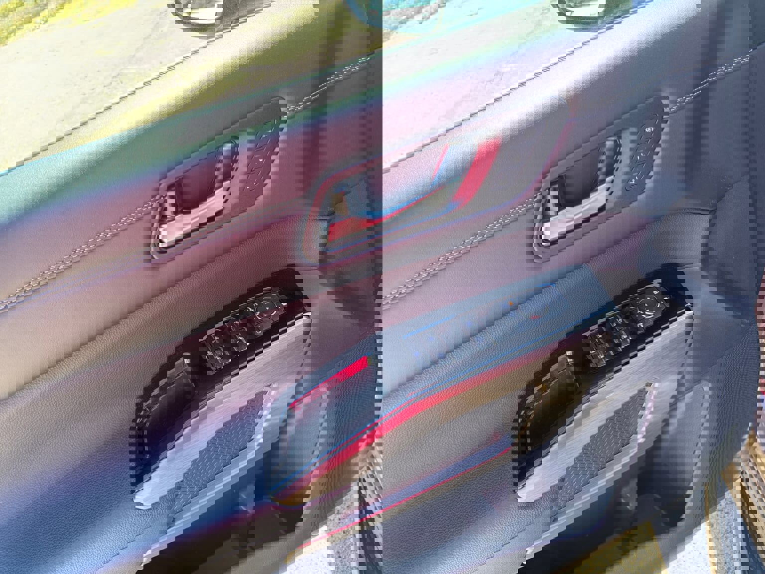 Used 2023 Nissan Pathfinder Platinum w/ Lighting Package (N93) image 10