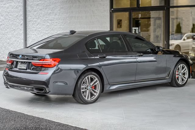 Used 2019 BMW 740i w/ M Sport Package RWD image 9