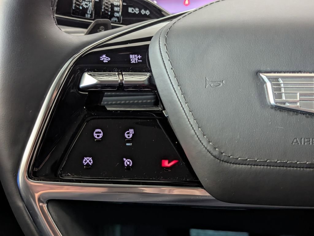 Used 2025 Cadillac Escalade IQ Luxury 2 w/ LPO, Premium Carpet Package image 7