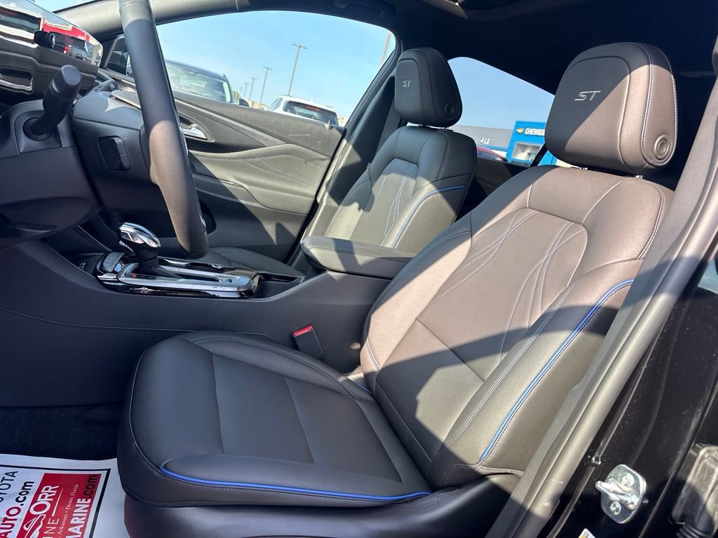 New 2026 Buick Envista Sport Touring w/ Convenience I Package FWD image 19