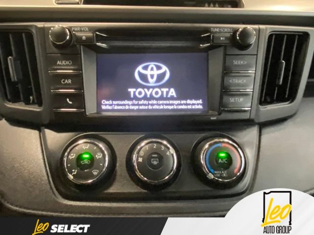Used 2017 Toyota RAV4 LE w/ Carpet Mat Package AWD/4WD image 18