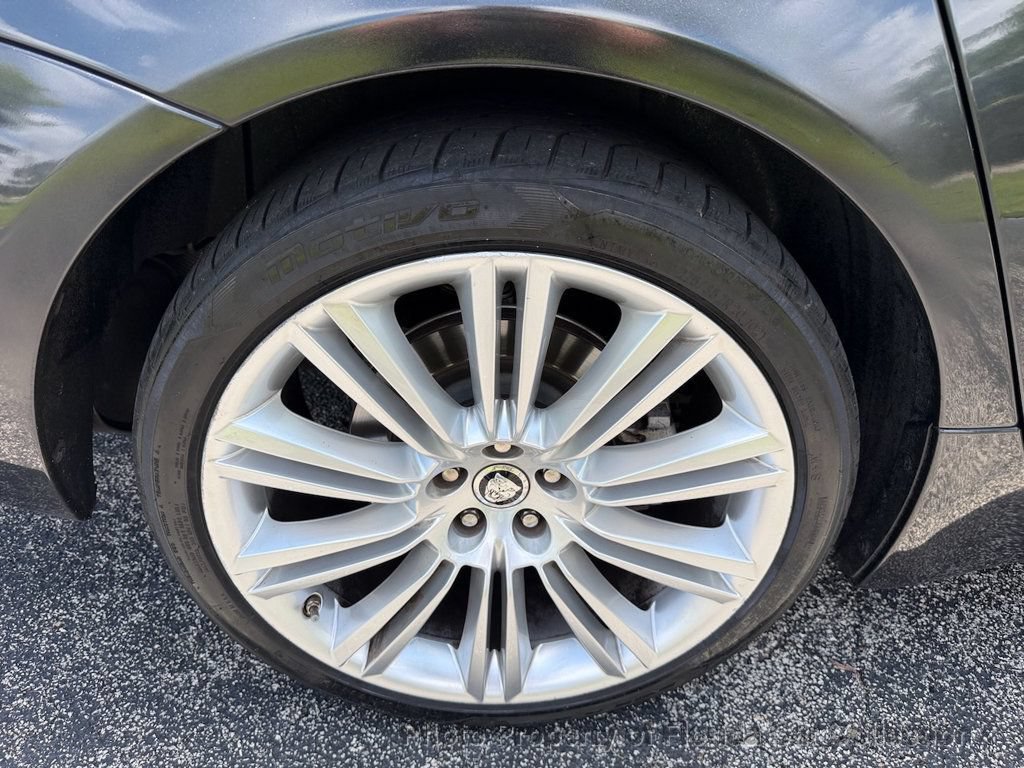 Used 2011 Jaguar XJ L RWD image 85
