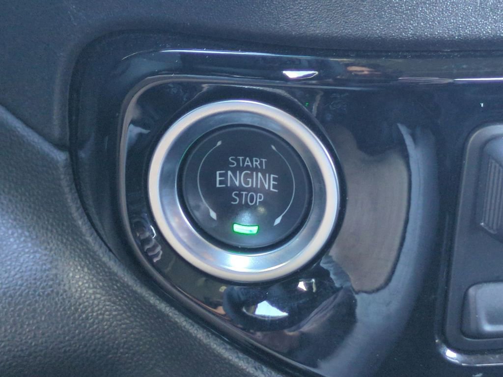 Used 2025 GMC Sierra 1500 SLT AWD/4WD image 28