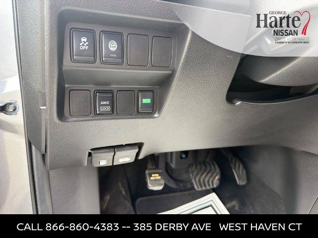 Certified 2019 Nissan Rogue Sport SV AWD/4WD image 16