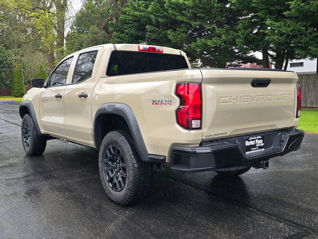 Used 2023 Chevrolet Colorado Trail Boss w/ Advanced Trailering Package AWD/4WD image 4