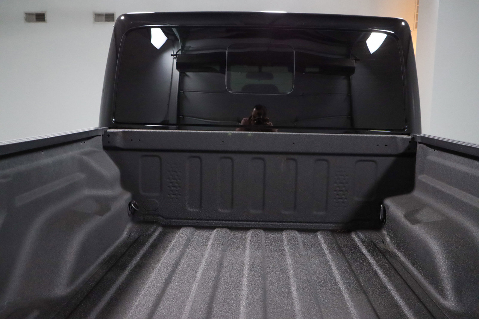 Used 2025 Jeep Gladiator Sport image 28